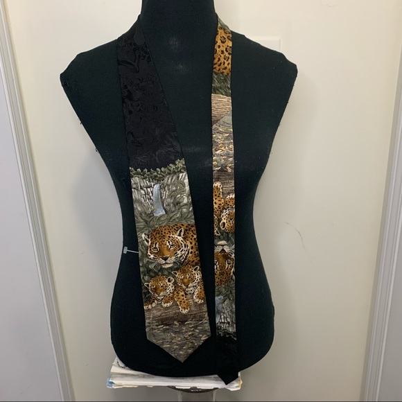 Wild Kingdom Tiger Print  1995 Marc Dennis Silk Neck Tie - Picture 3 of 11